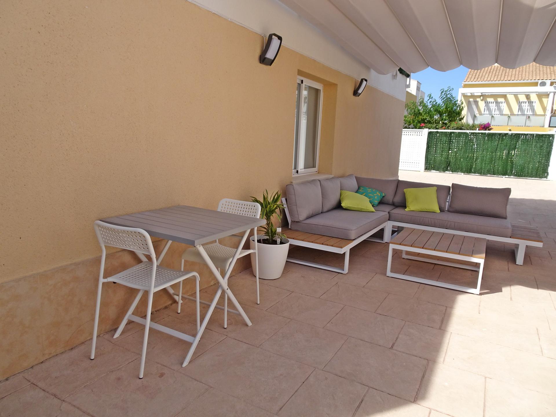 Bungalow -
                                      Oliva -
                                      3 bedrooms -
                                      7 persons